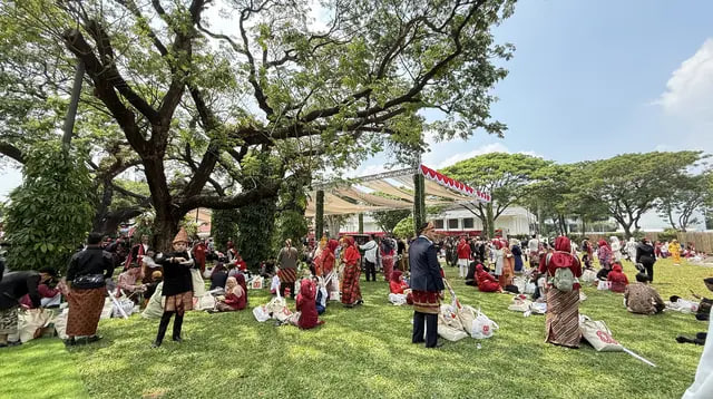 Istana Merdeka Jakarta Berubah Jadi Pusat Kuliner dalam Pesta Rakyat HUT ke-80 RI